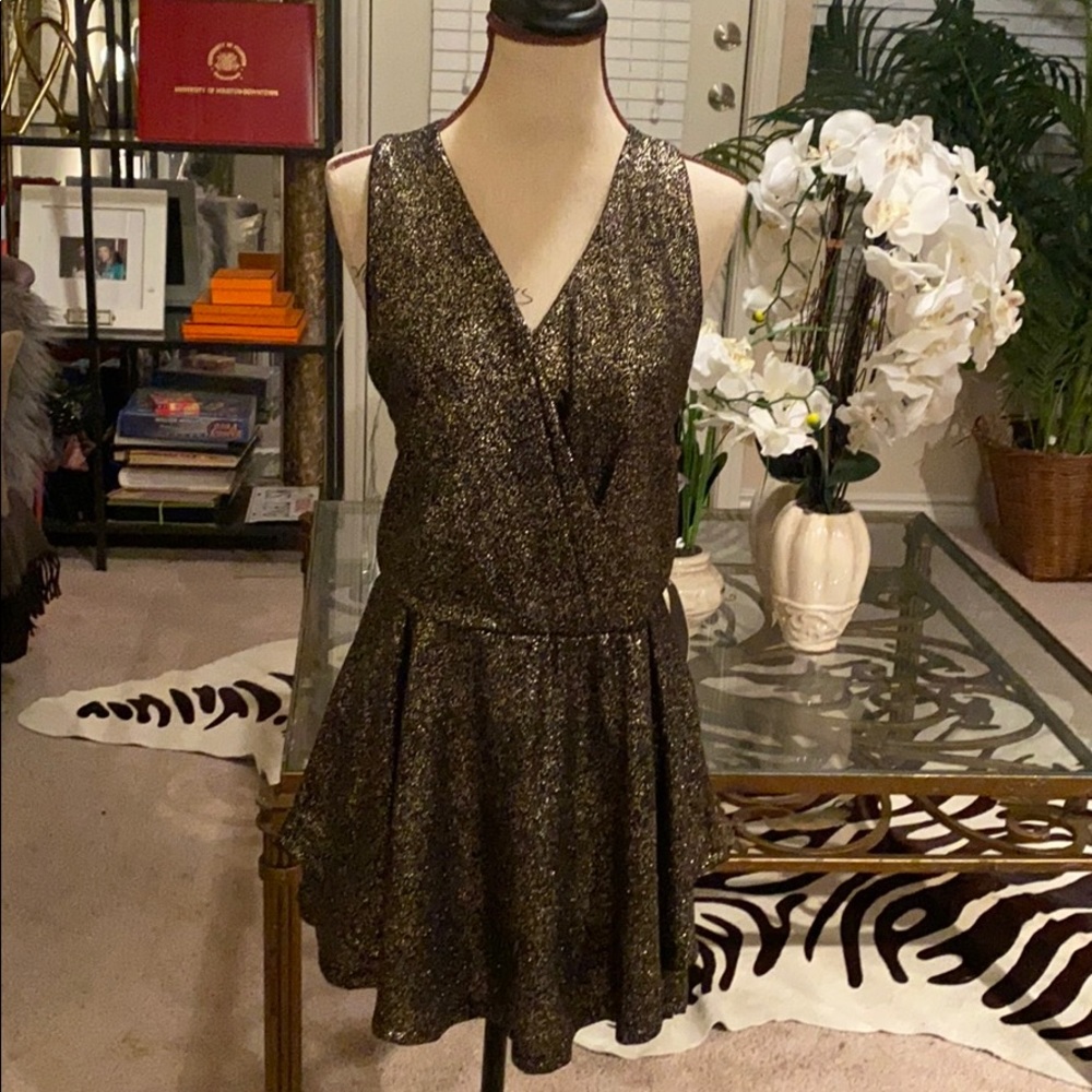 A line backless gold flex Skort/dress 242